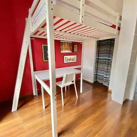 Giorgio Chavez Apartment Mailand
